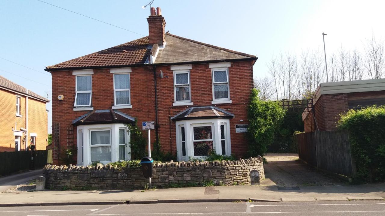Crestwell House Bed & Breakfast Eastleigh Dış mekan fotoğraf