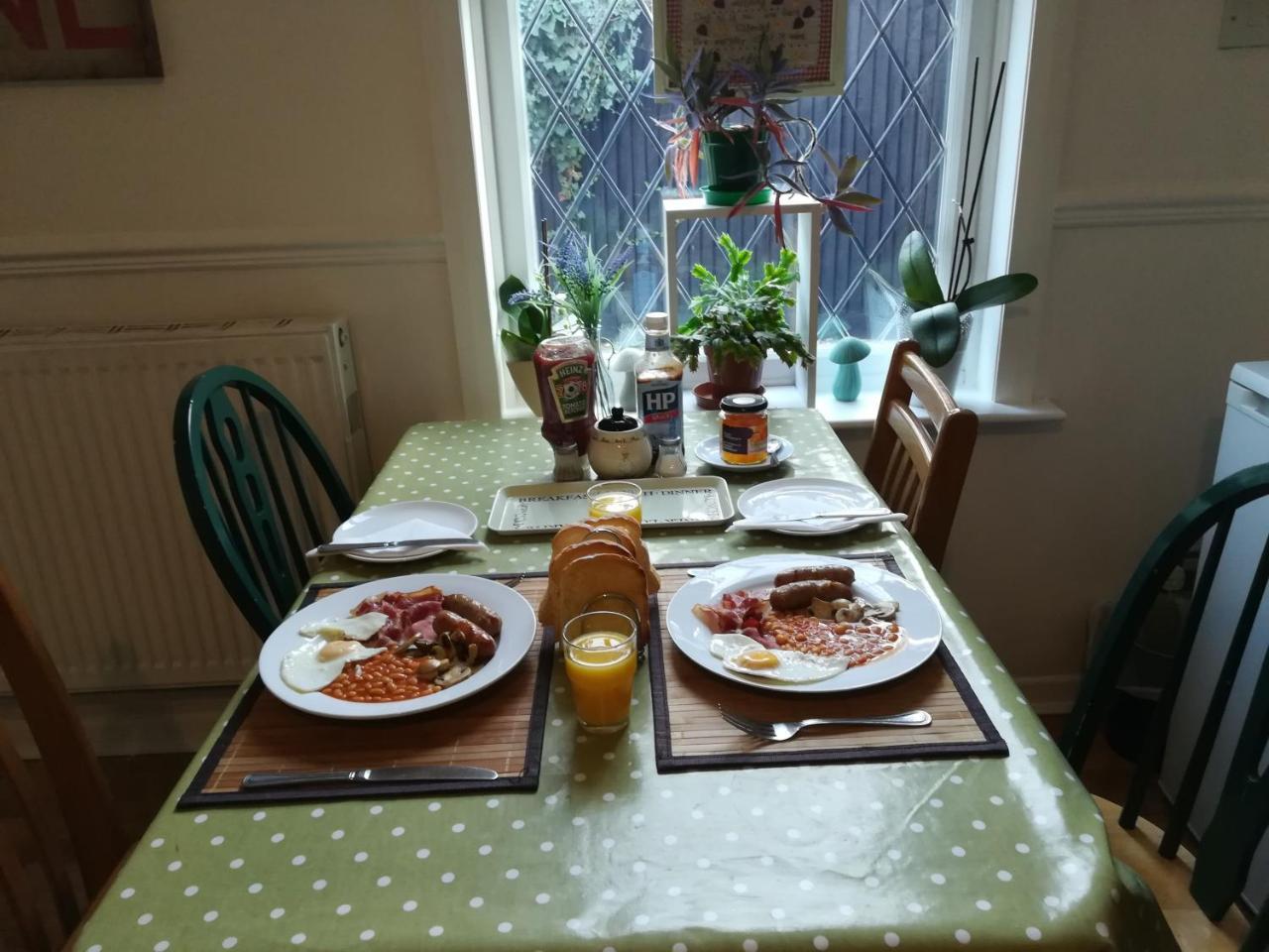 Crestwell House Bed & Breakfast Eastleigh Dış mekan fotoğraf
