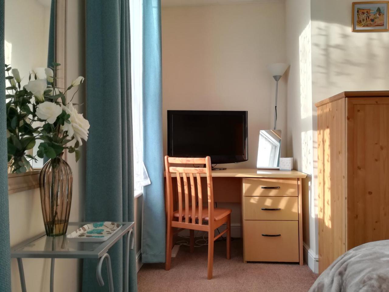 Crestwell House Bed & Breakfast Eastleigh Dış mekan fotoğraf