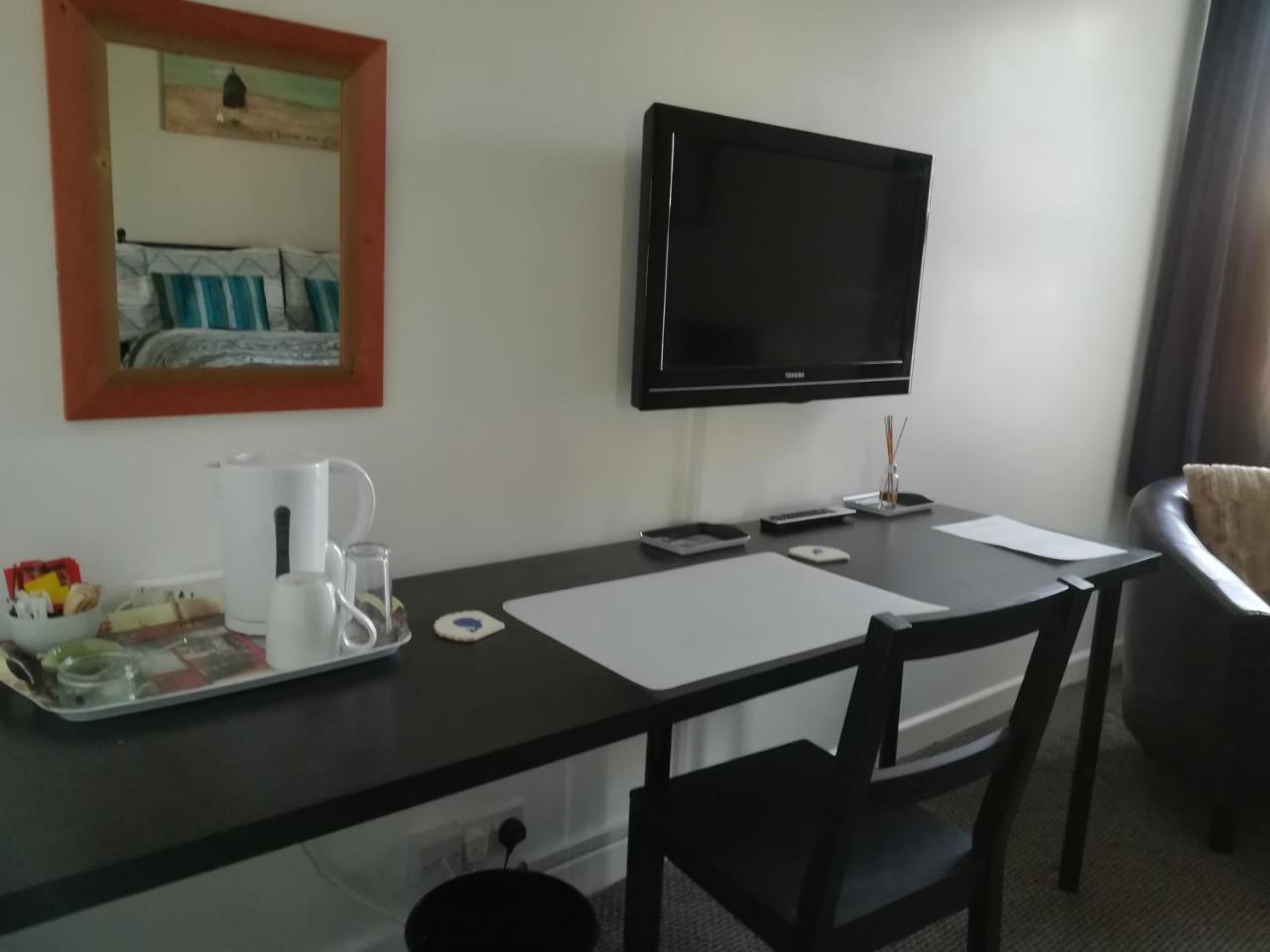 Crestwell House Bed & Breakfast Eastleigh Dış mekan fotoğraf